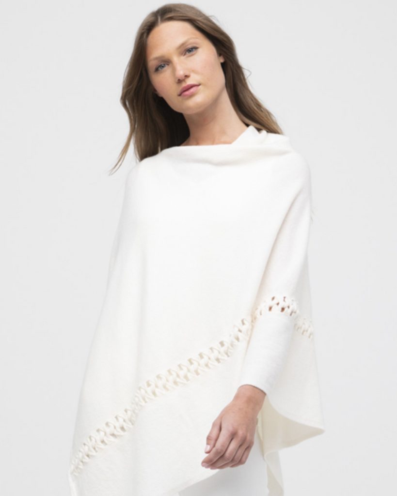 TWIST STITCH PONCHO